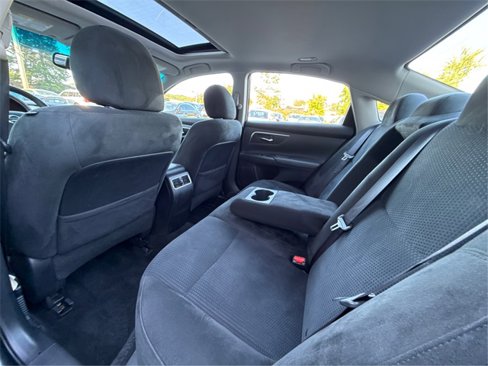 Used 2015 Nissan Altima 2.5 SV w/ Convenience Package image 34