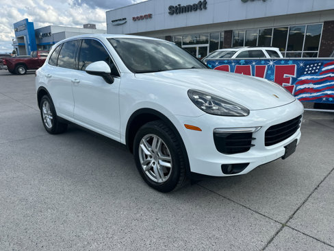Used 2016 Porsche Cayenne image 1