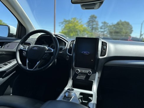 Used 2022 Ford Edge SEL image 16