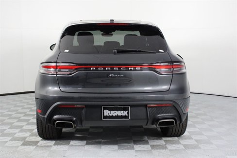 Certified 2025 Porsche Macan image 6