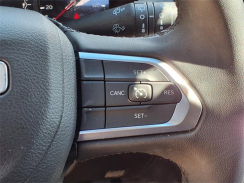 Used 2024 Jeep Compass Latitude image 20