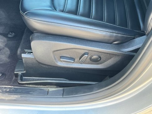 Used 2022 Ford Edge SEL image 23