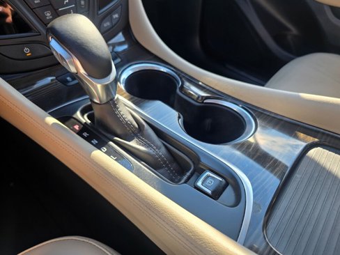 Used 2019 Buick Envision Essence image 29