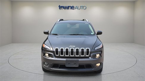 Used 2016 Jeep Cherokee Latitude w/ Cold Weather Group image 9