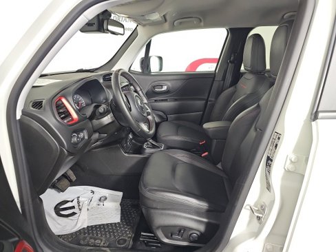 Certified 2023 Jeep Renegade Trailhawk image 9