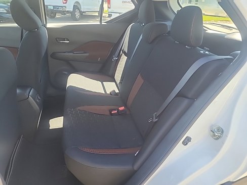 New 2024 Nissan Kicks SR image 20