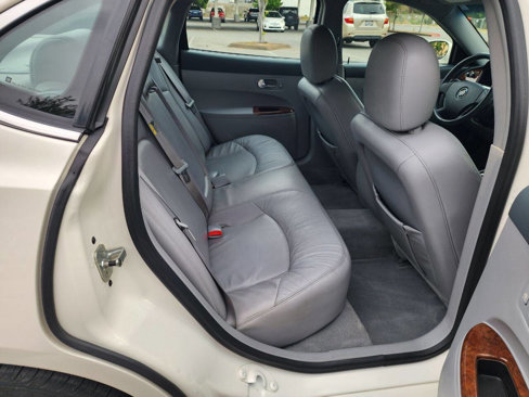 Used 2005 Buick LaCrosse CXS image 15