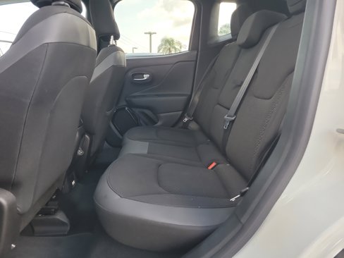 Used 2019 Jeep Renegade Altitude w/ Quick Order Package 2XM image 11