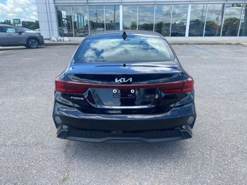 Used 2024 Kia Forte LXS image 5
