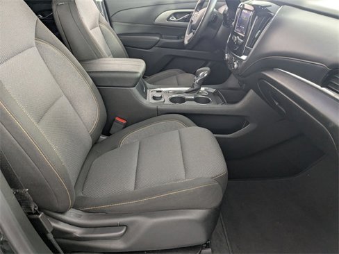 Used 2021 Chevrolet Traverse LS image 32