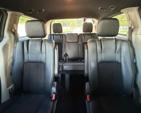Used 2020 Dodge Grand Caravan SXT image 3