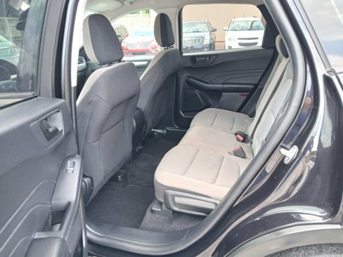 Used 2022 Ford Escape S image 11