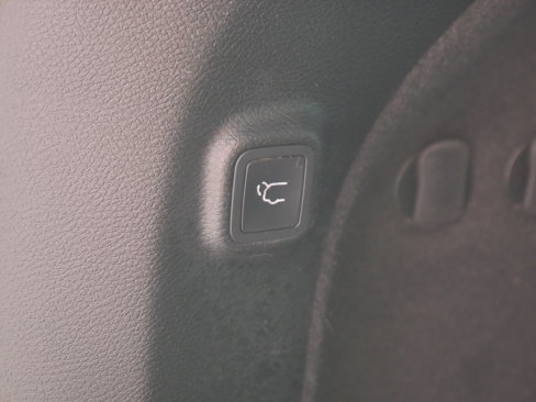 Used 2019 Jeep Cherokee Limited w/ Luxury Group image 27