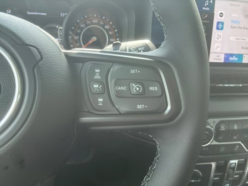 New 2025 Jeep Wrangler Unlimited Rubicon image 23
