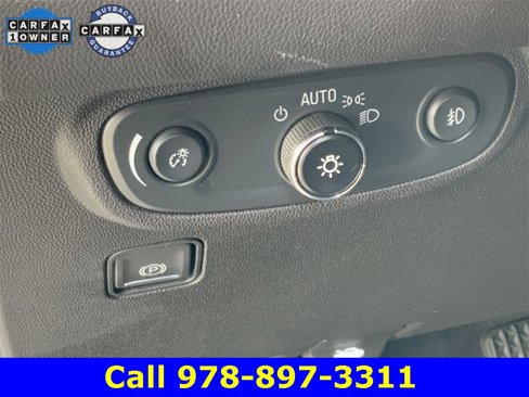 Certified 2024 GMC Terrain SLT image 17