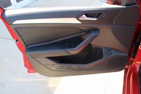 Certified 2024 Volkswagen Jetta Sport image 9