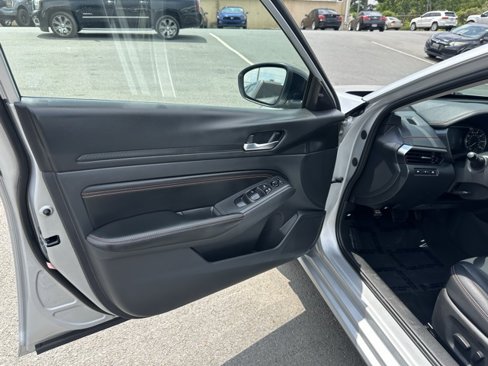 Used 2022 Nissan Altima 2.5 SR image 12