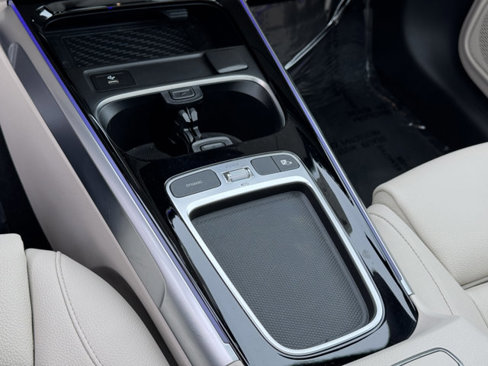 Certified 2025 Mercedes-Benz GLB 250 image 19