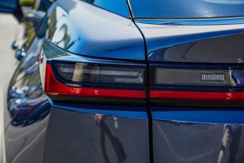 Used 2025 Lexus RZ 300e image 8