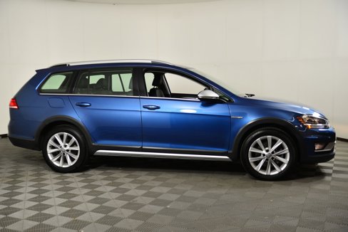 Used 2019 Volkswagen Golf Alltrack S image 7