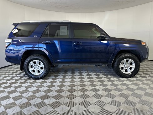 Used 2017 Toyota 4Runner SR5 Premium image 7