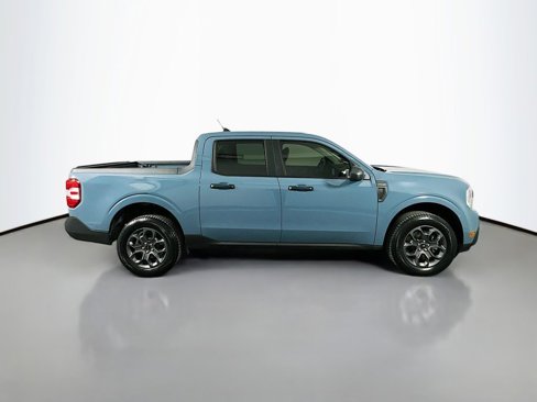 Used 2023 Ford Maverick XLT image 4