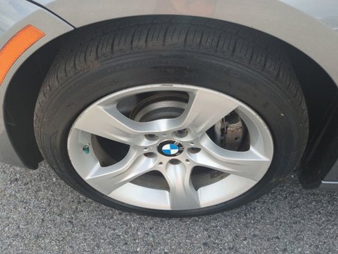 Used 2013 BMW 335i Convertible image 10