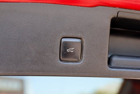 Used 2021 Ford Escape SE w/ SE Sport Appearance Package image 9
