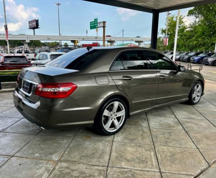 Used 2013 Mercedes-Benz E 350 Sedan image 4