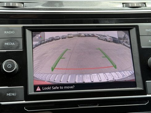 Used 2023 Volkswagen Tiguan S image 9
