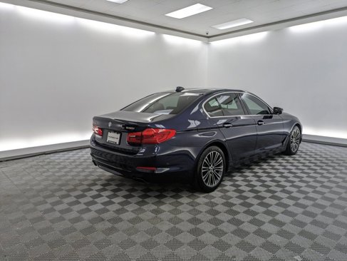 Used 2017 BMW 540i xDrive image 9