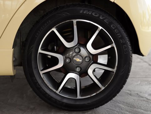 Used 2014 Chevrolet Spark LT image 30