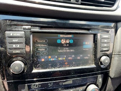 Used 2018 Nissan Rogue SL image 22