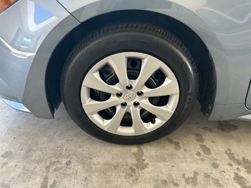 Used 2024 Toyota Corolla LE image 11