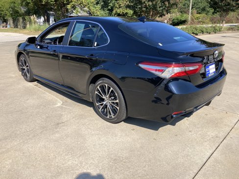 Used 2019 Toyota Camry SE image 7