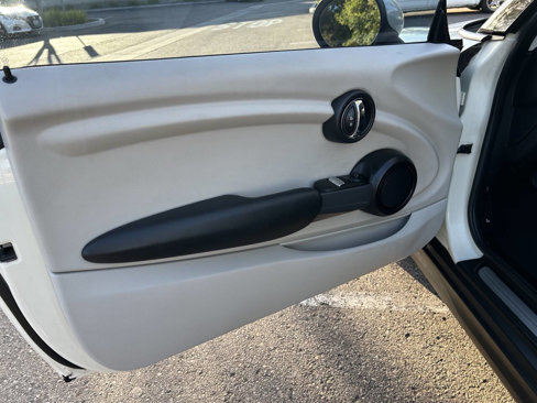 Used 2014 MINI Cooper 2-Door Hardtop image 36