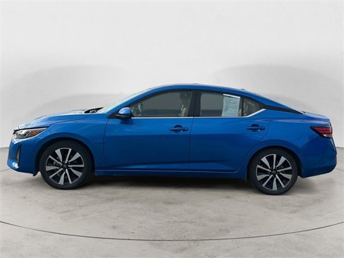 Used 2024 Nissan Sentra SV w/ SV Premium Package image 2