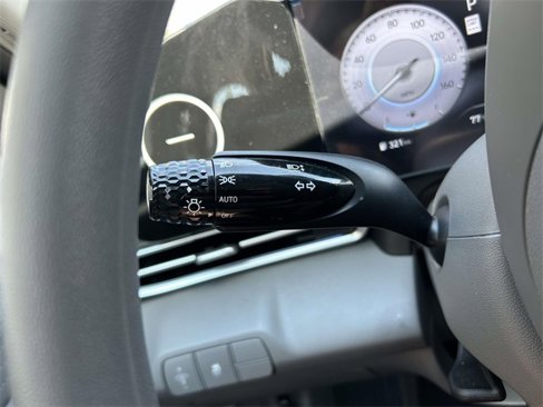Certified 2024 Hyundai Elantra SEL image 28
