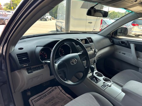 Used 2012 Toyota Highlander 4WD image 9