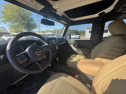 Used 2016 Jeep Wrangler Unlimited Sahara image 19