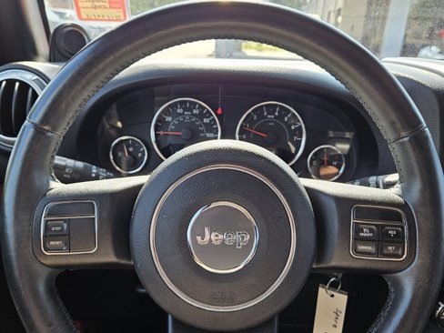 Used 2013 Jeep Wrangler Unlimited Sahara w/ Trailer Tow Group image 11