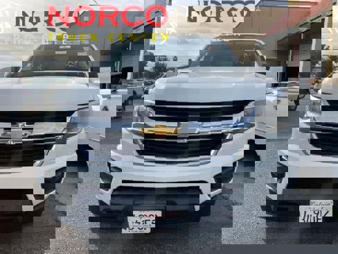 Used 2017 Chevrolet Colorado W/T image 3