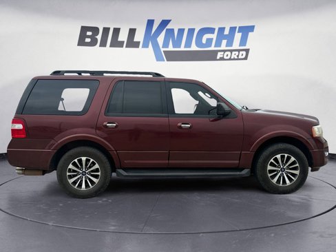 Used 2015 Ford Expedition XLT image 6