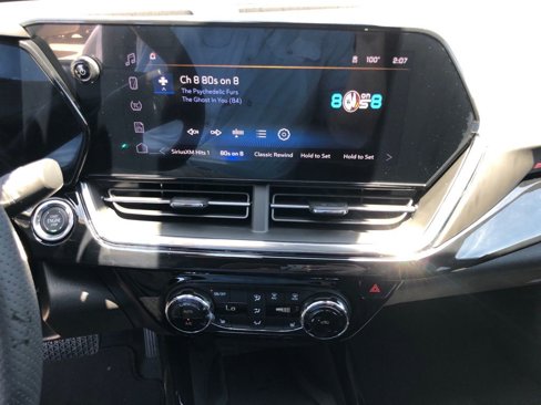 New 2025 Chevrolet Trax RS w/ Sunroof Package image 21