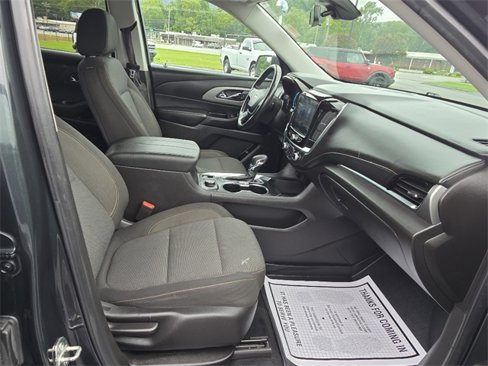 Used 2021 Chevrolet Traverse LT image 15