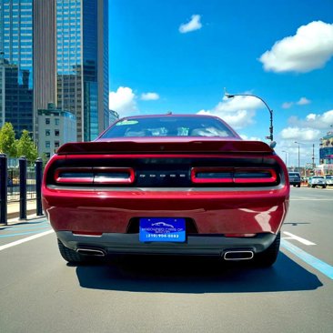 Used 2021 Dodge Challenger SXT image 4