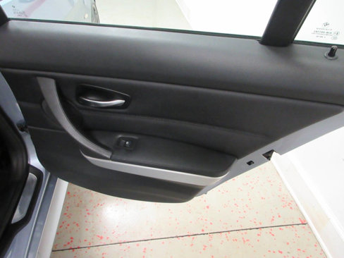 Used 2011 BMW 335i xDrive Sedan image 38