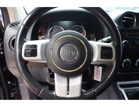 Used 2016 Jeep Compass Latitude image 17