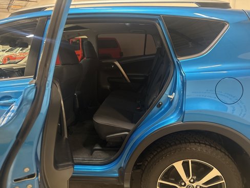 Used 2018 Toyota RAV4 XLE w/ Plus Extra Value Package image 18