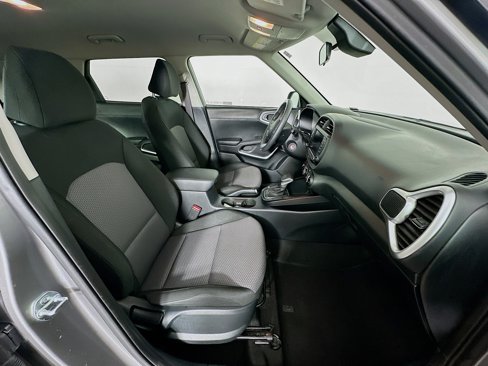 Used 2023 Kia Soul LX w/ LX Technology Package image 29